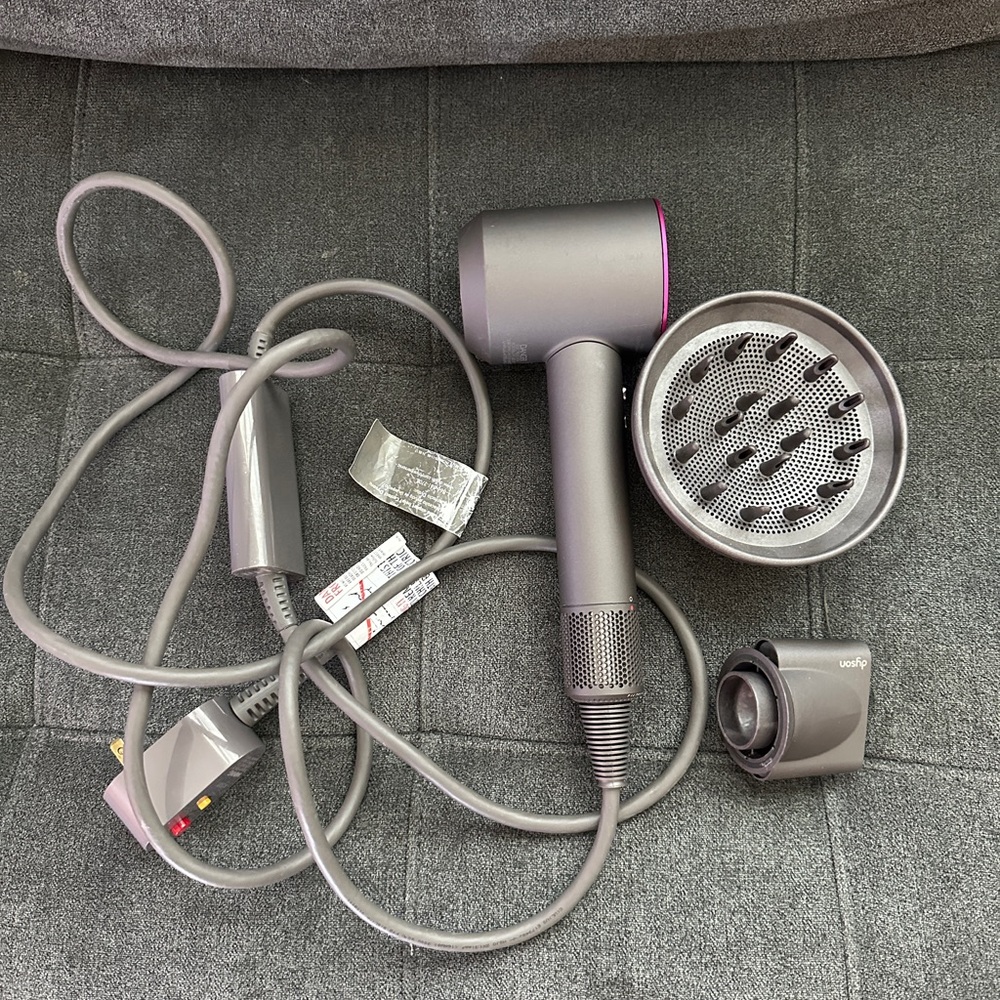 DYSON SUPERSONIC HAIR DRYER